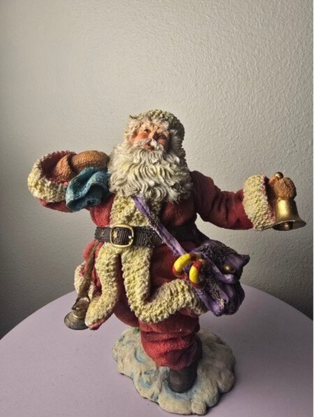 Vintage 1991 The Hamilton Collection International Santa Claus Figurine W/ Bell